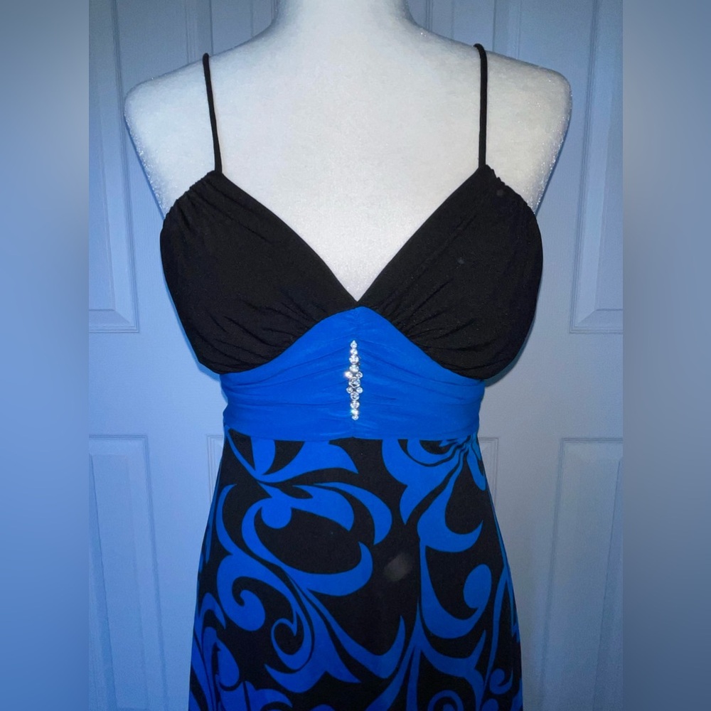 Oasis Prom/Grad/Cocktail Dress - Picture 2 of 9